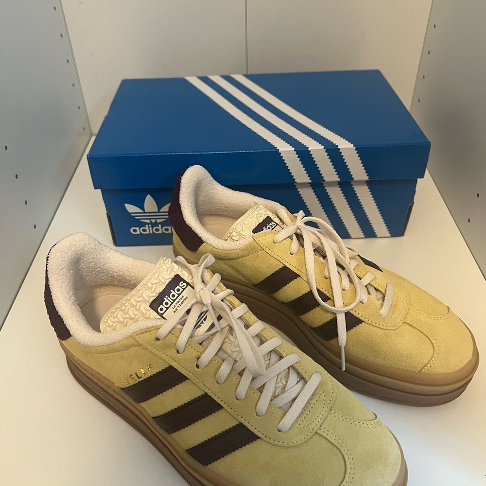Adidas women’s gazelle bold